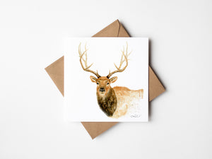 Watercolour illustration of a majestic elk with detailed antlers, showcasing its strength and grace in natural earth tones.