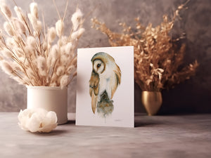 Barn Owl Greeting Card – Eco-friendly greeting card featuring a detailed watercolor illustration of a barn owl with natural tones and intricate brushstrokes.